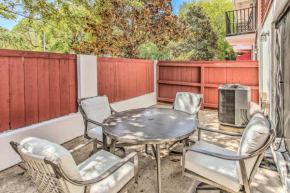 Charming Myrtle Beach Townhome Walk to Beach
